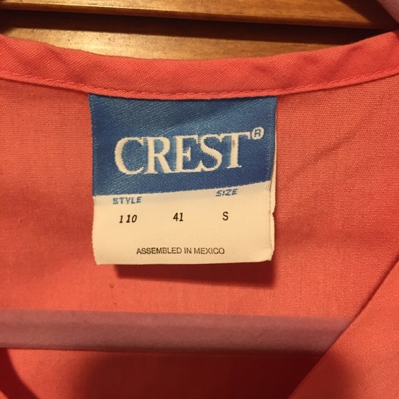 Crest Coral color scrub top - Picture 2 of 2